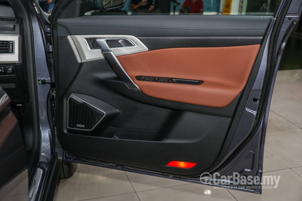 Proton X70 P7-90A MC (2022) Interior
