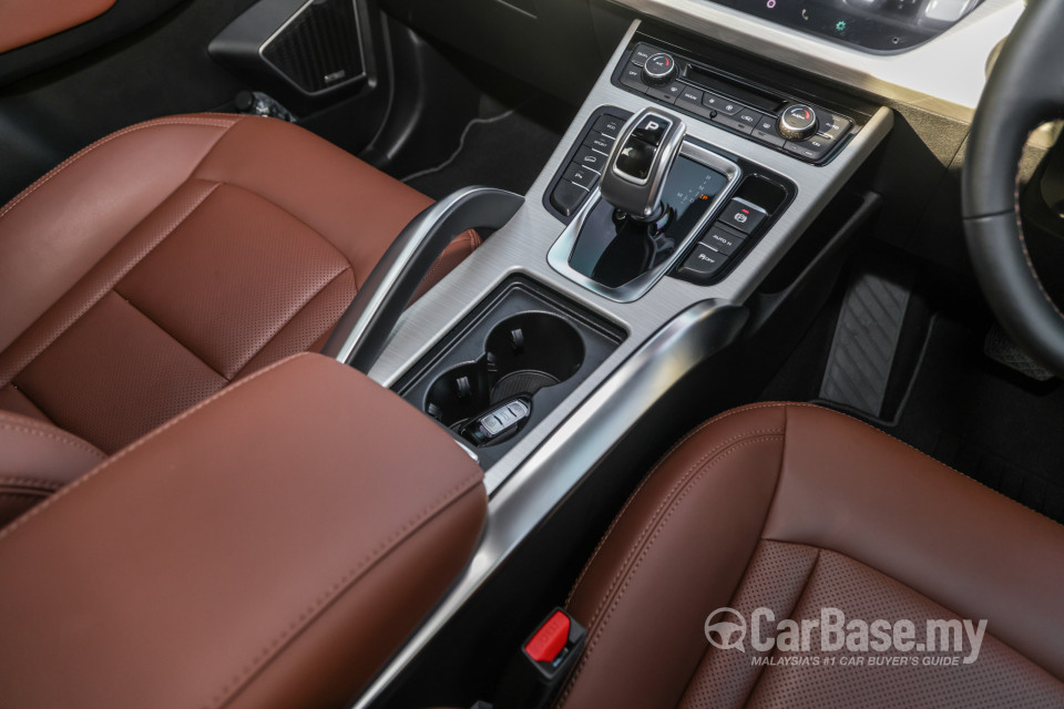 Proton X70 P7-90A MC (2022) Interior