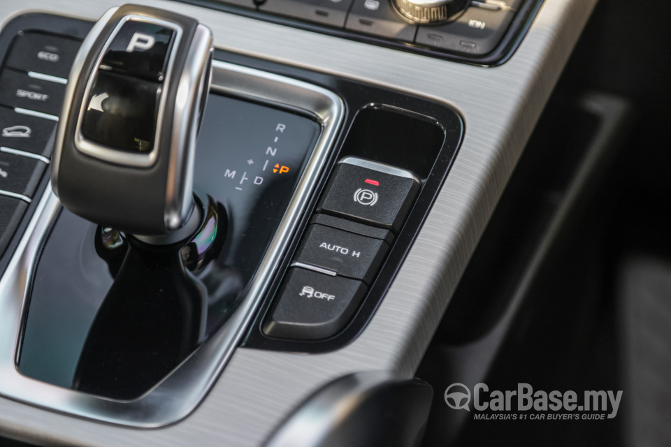 Proton X70 P7-90A MC (2022) Interior
