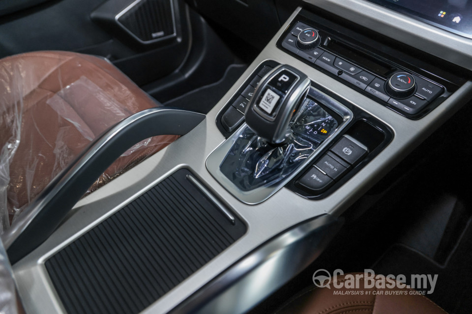 Proton X70 P7-90A MC (2022) Interior