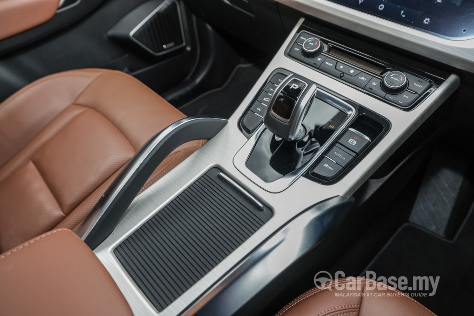 Proton X70 P7-90A MC (2022) Interior
