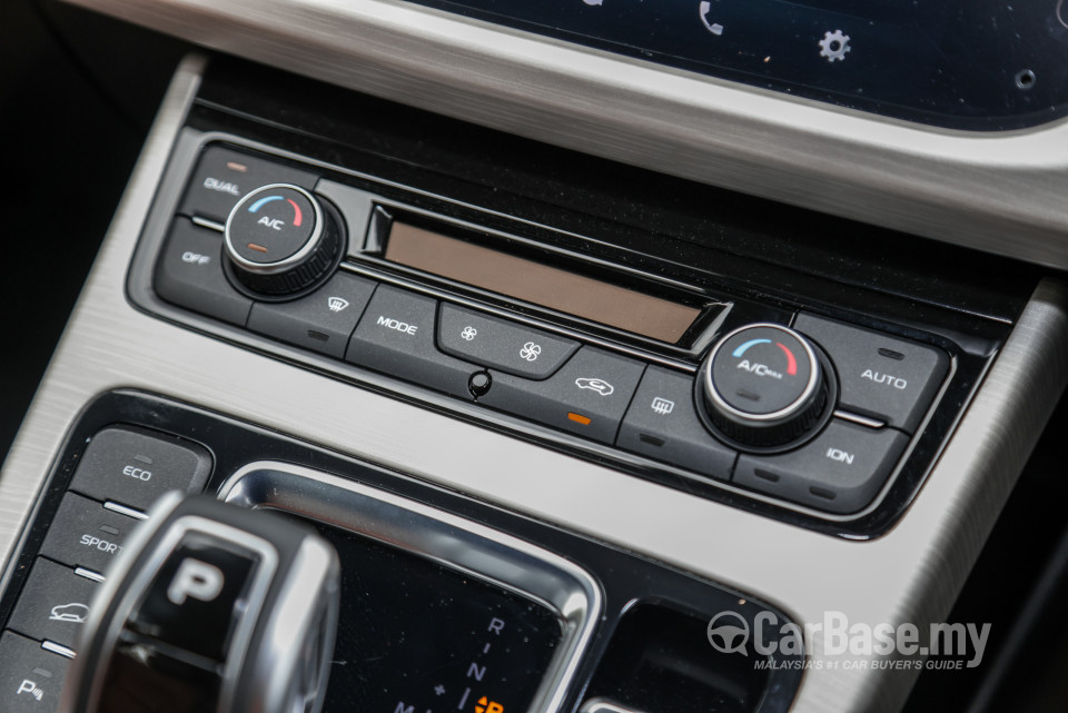 Proton X70 P7-90A MC (2022) Interior