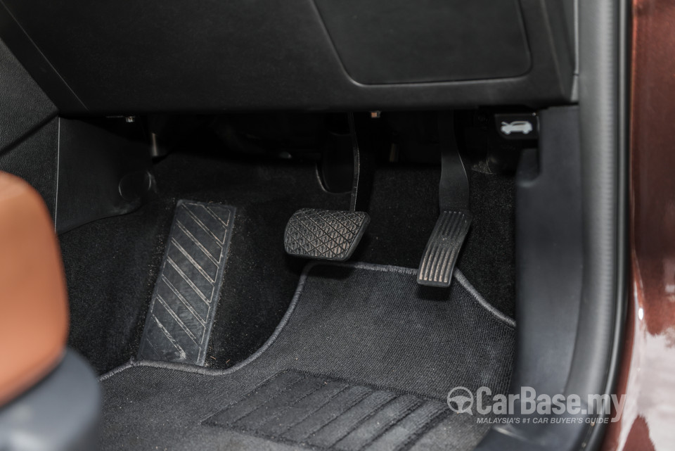 Proton X70 P7-90A MC (2022) Interior