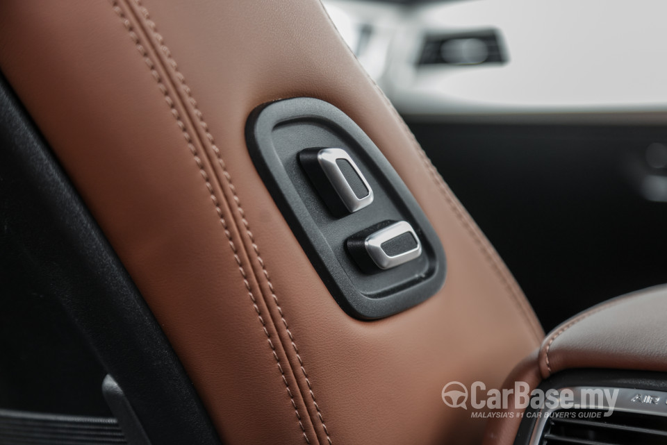 Proton X70 P7-90A MC (2022) Interior