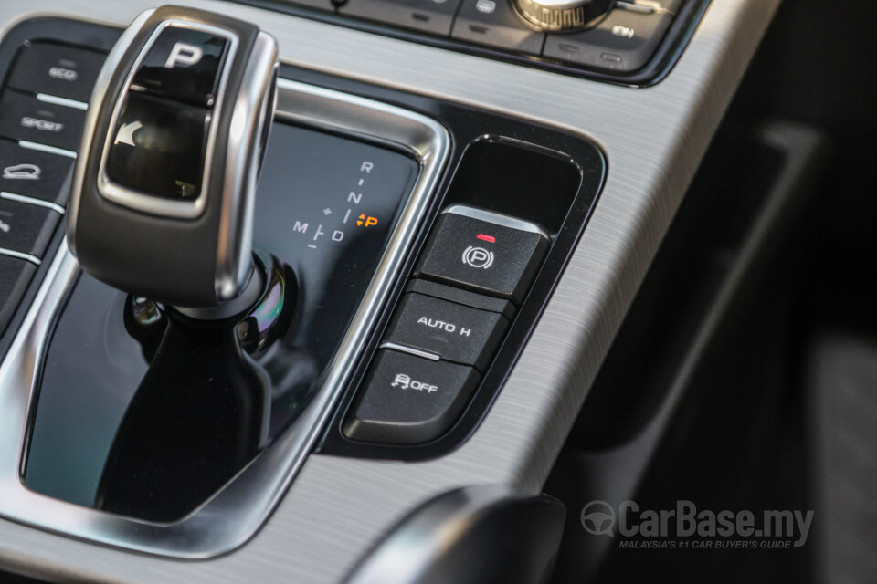 Proton X70 P7-90A MC (2022) Interior