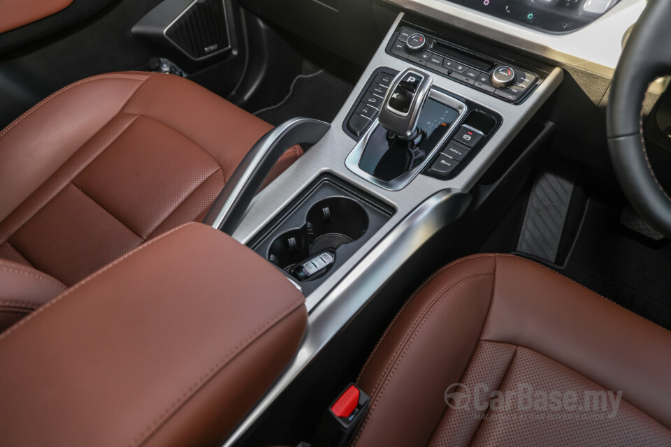Proton X70 P7-90A MC (2022) Interior