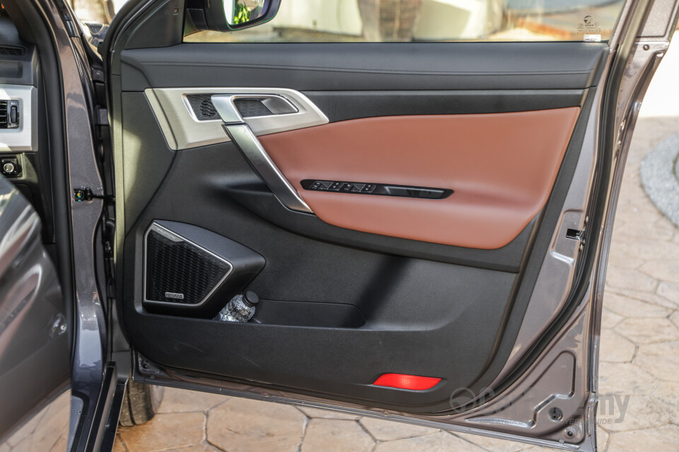 Proton X70 P7-90A MC (2022) Interior