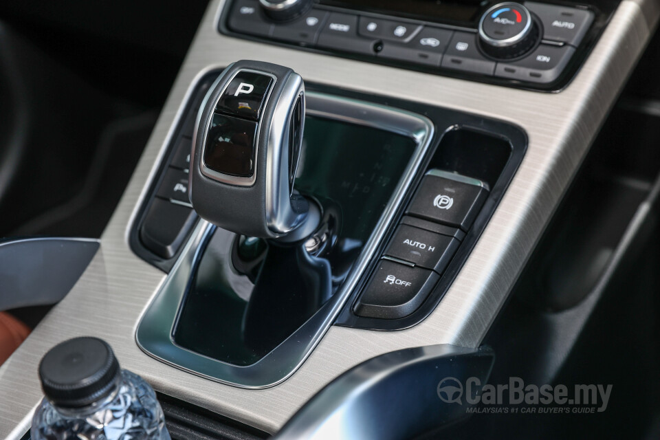 Proton X70 P7-90A MC (2022) Interior