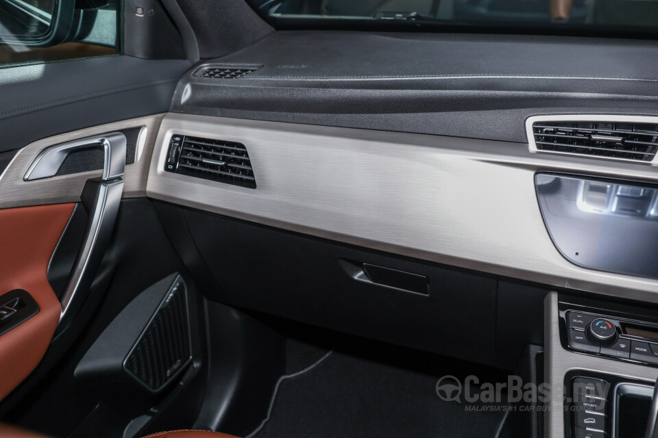 Proton X70 P7-90A MC (2022) Interior