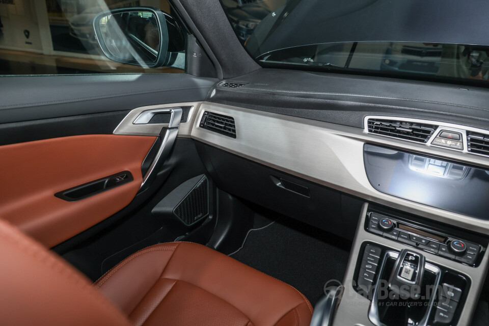 Proton X70 P7-90A MC (2022) Interior