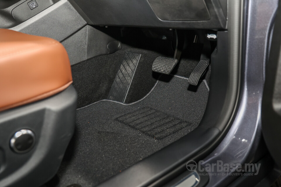 Proton X70 P7-90A MC (2022) Interior