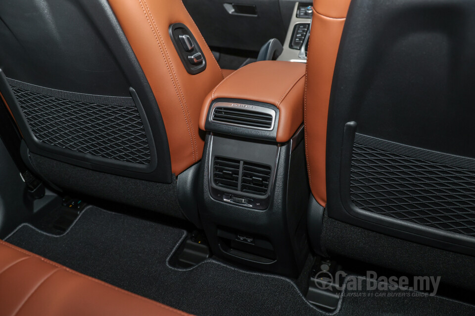 Proton X70 P7-90A MC (2022) Interior
