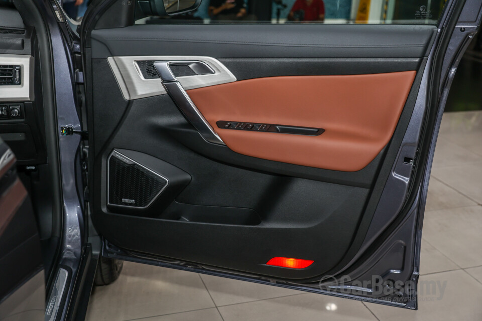 Proton X70 P7-90A MC (2022) Interior