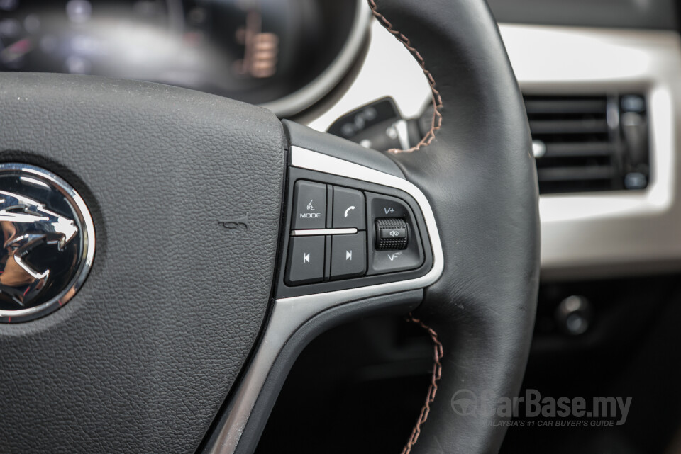 Proton X70 P7-90A MC (2022) Interior