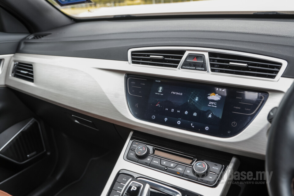 Proton X70 P7-90A MC (2022) Interior