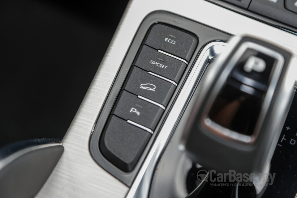 Proton X70 P7-90A MC (2022) Interior