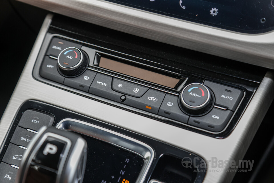 Proton X70 P7-90A MC (2022) Interior