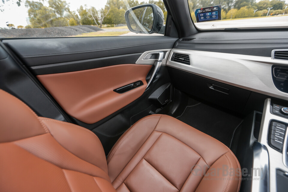 Proton X70 P7-90A MC (2022) Interior
