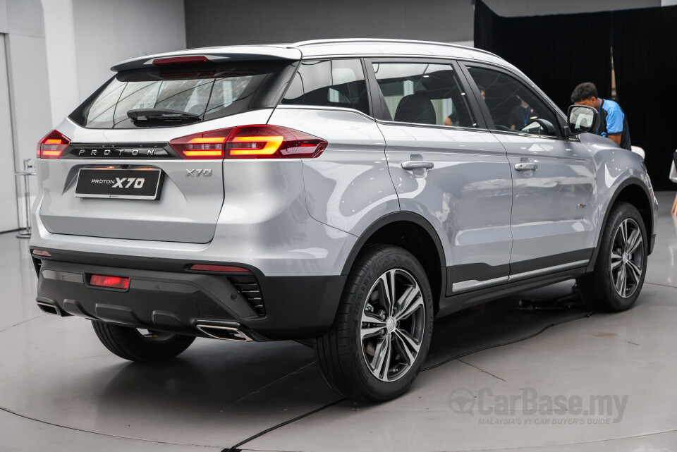 Proton X70 P7-90A FL (2024) Exterior