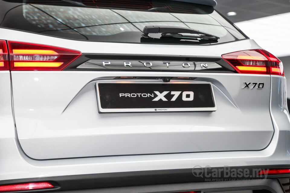 Proton X70 P7-90A FL (2024) Exterior