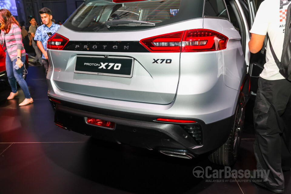 Proton X70 P7-90A FL (2024) Exterior