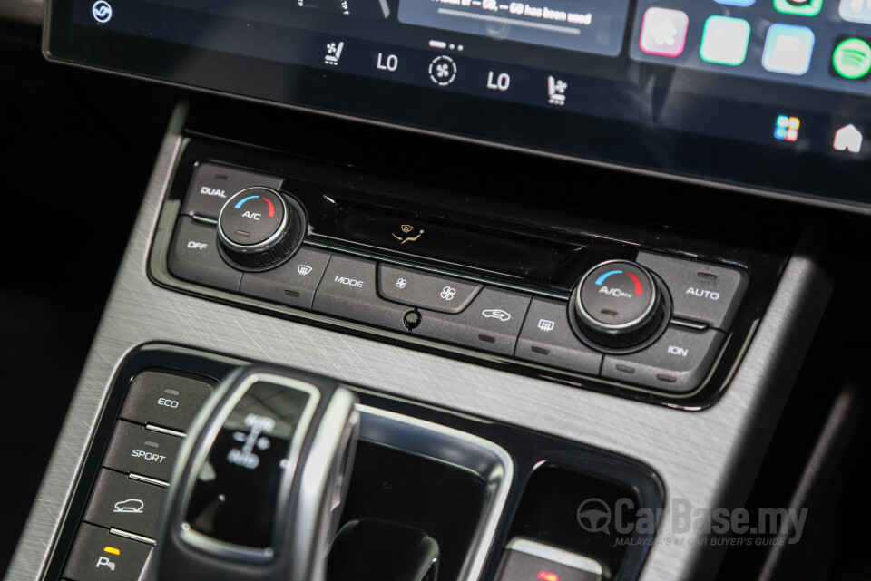 Proton X70 P7-90A FL (2024) Interior