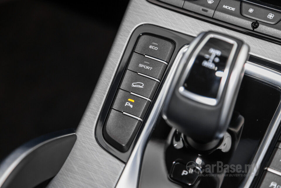 Proton X70 P7-90A FL (2024) Interior