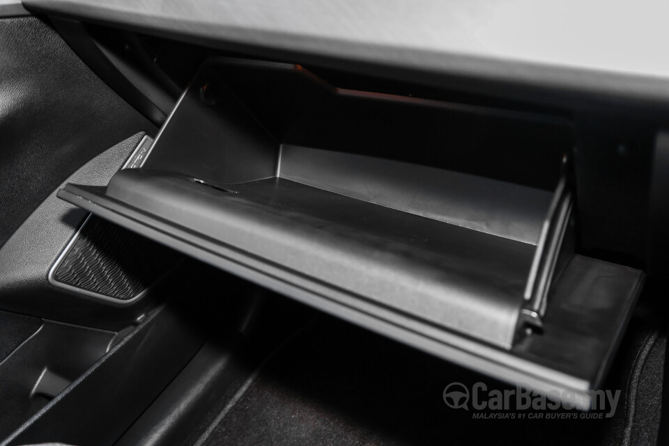 Proton X70 P7-90A FL (2024) Interior