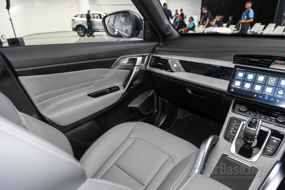 Proton X70 P7-90A FL (2024) Interior