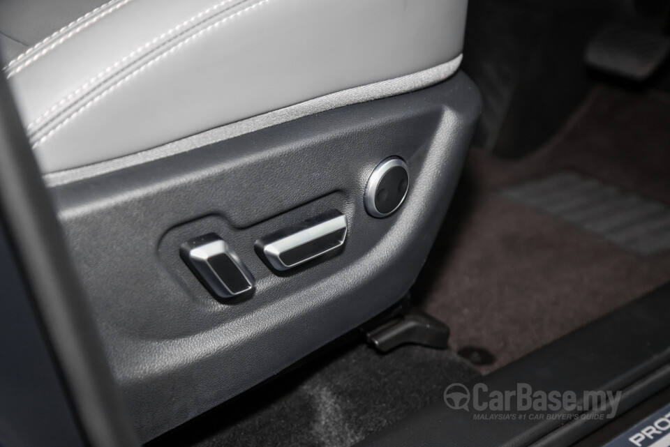 Proton X70 P7-90A FL (2024) Interior