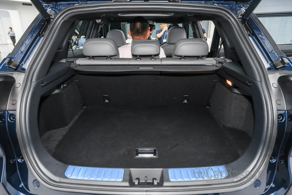 Proton X70 P7-90A FL (2024) Interior