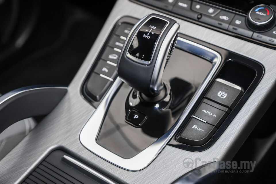 Proton X70 P7-90A FL (2024) Interior