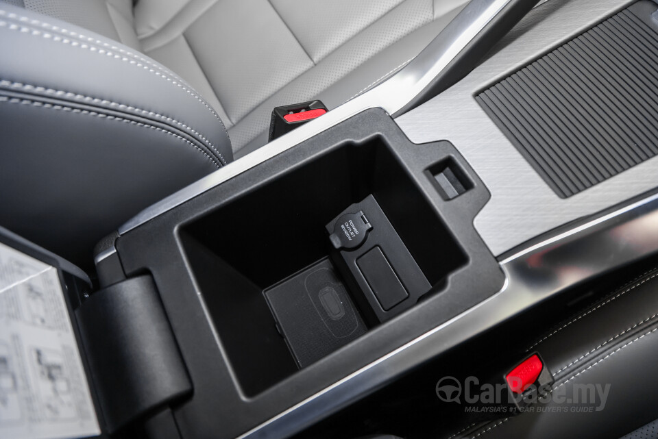 Proton X70 P7-90A FL (2024) Interior