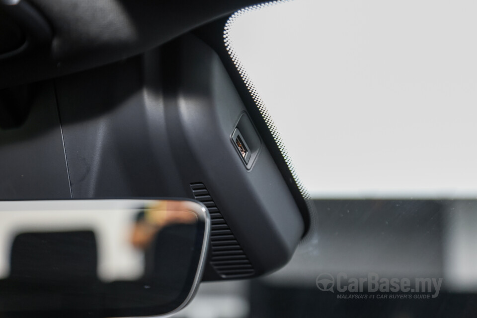 Proton X70 P7-90A FL (2024) Interior
