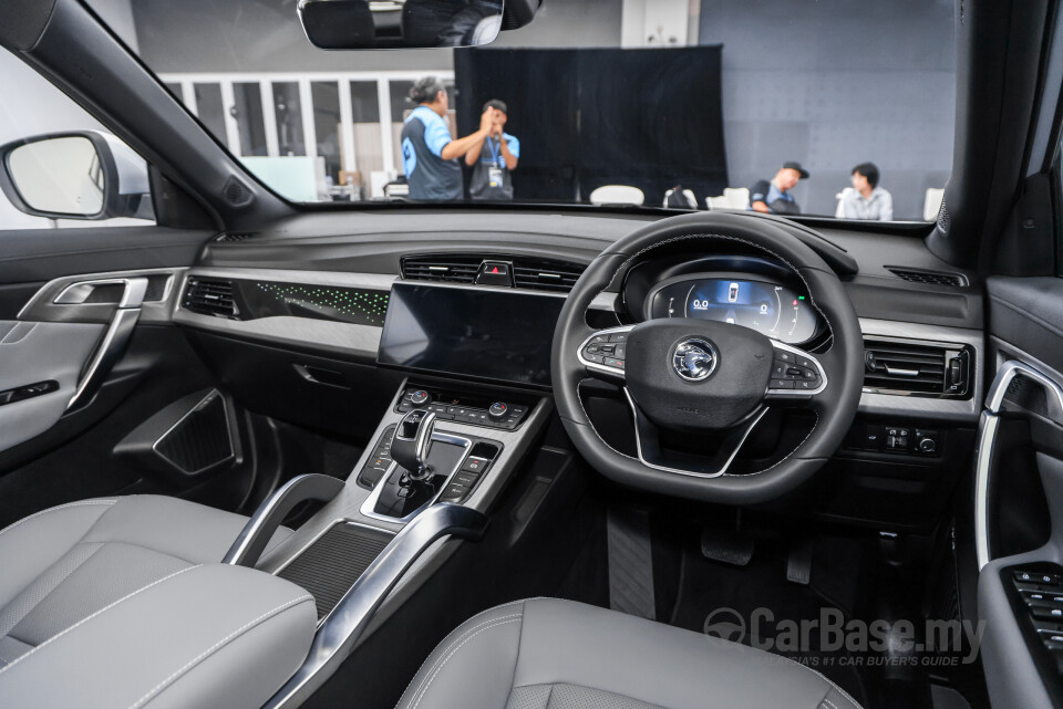 Proton X70 P7-90A FL (2024) Interior