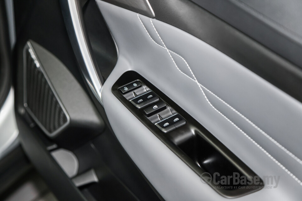 Proton X70 P7-90A FL (2024) Interior