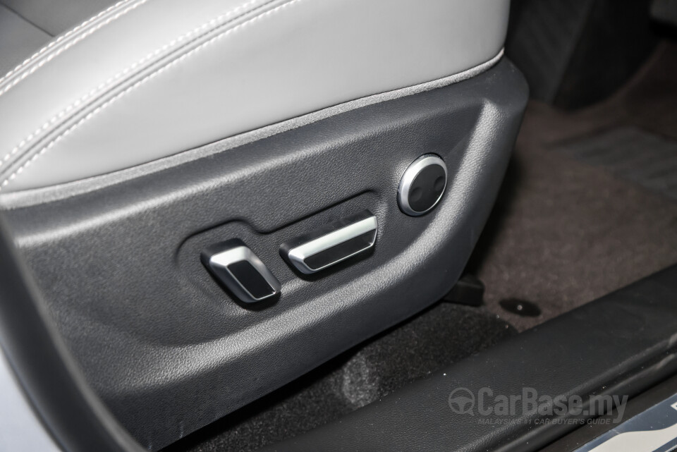 Proton X70 P7-90A FL (2024) Interior