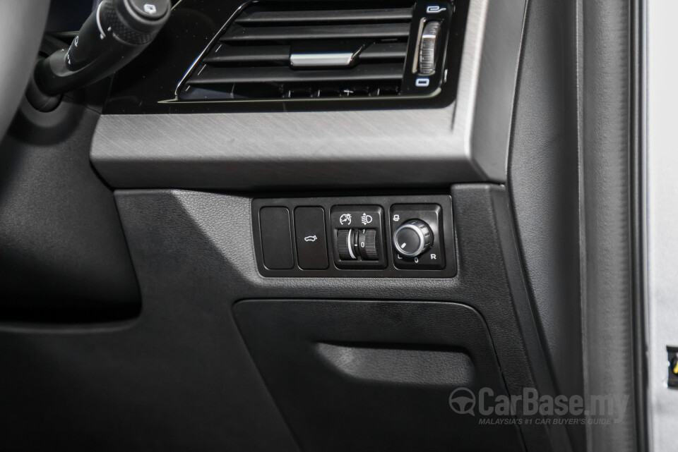 Proton X70 P7-90A FL (2024) Interior