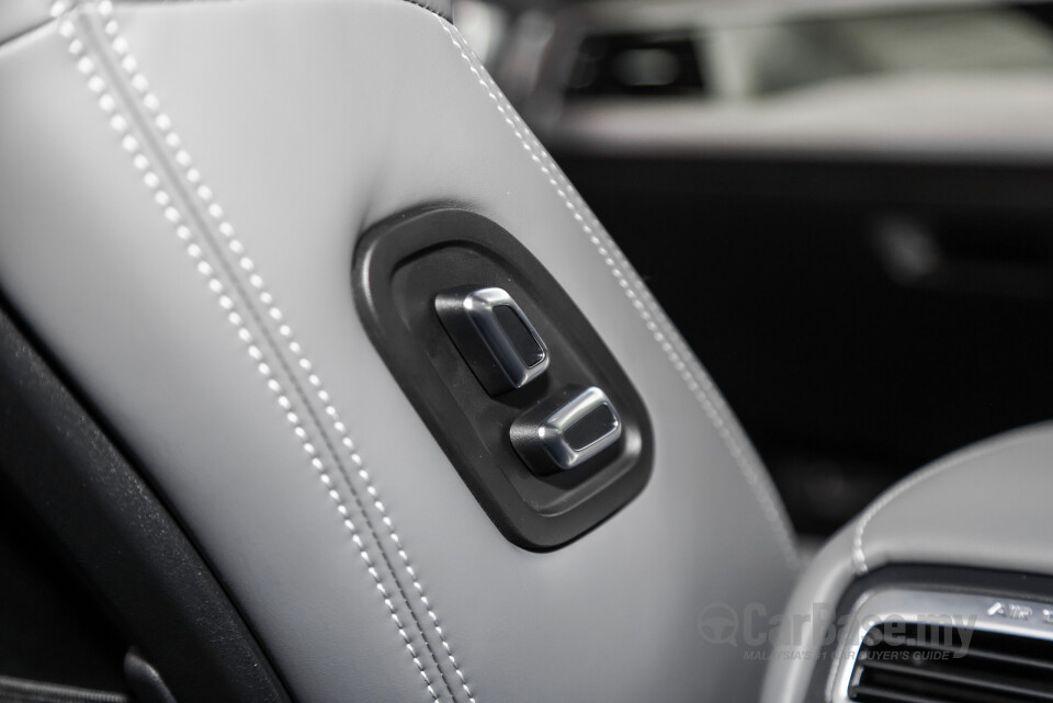 Proton X70 P7-90A FL (2024) Interior