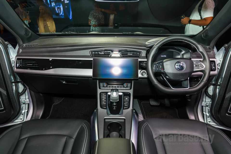 Proton X70 P7-90A FL (2024) Interior