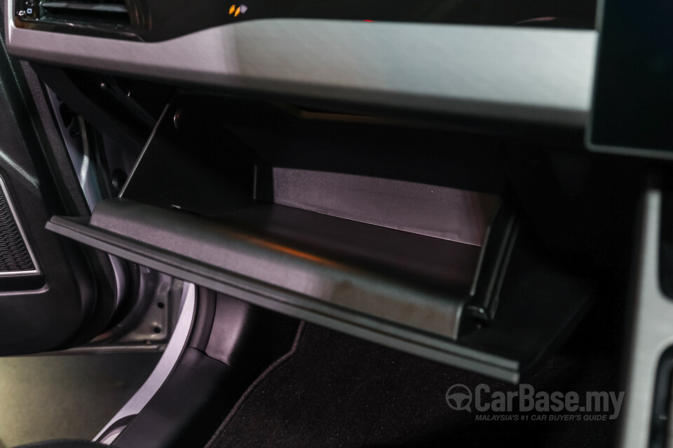 Proton X70 P7-90A FL (2024) Interior