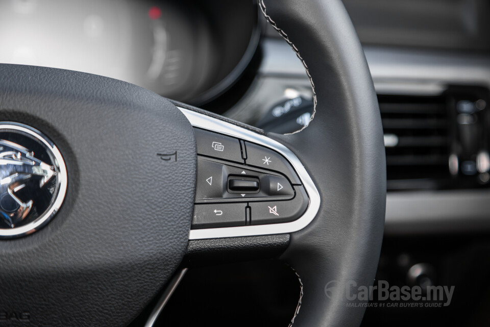 Proton X70 P7-90A FL (2024) Interior