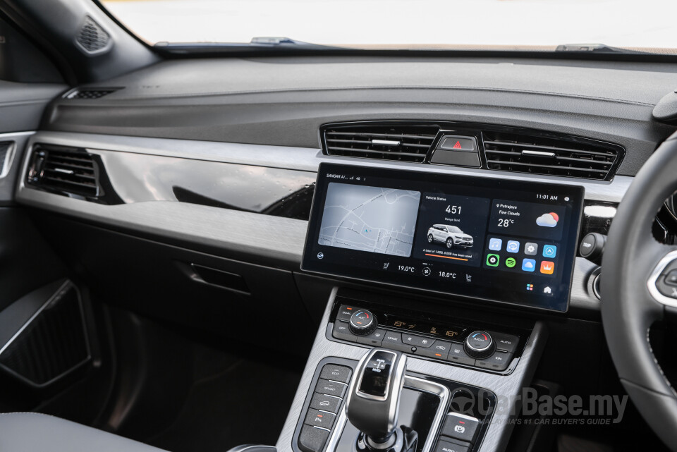 Proton X70 P7-90A FL (2024) Interior