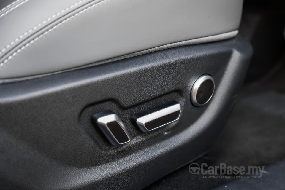 Proton X70 P7-90A FL (2024) Interior