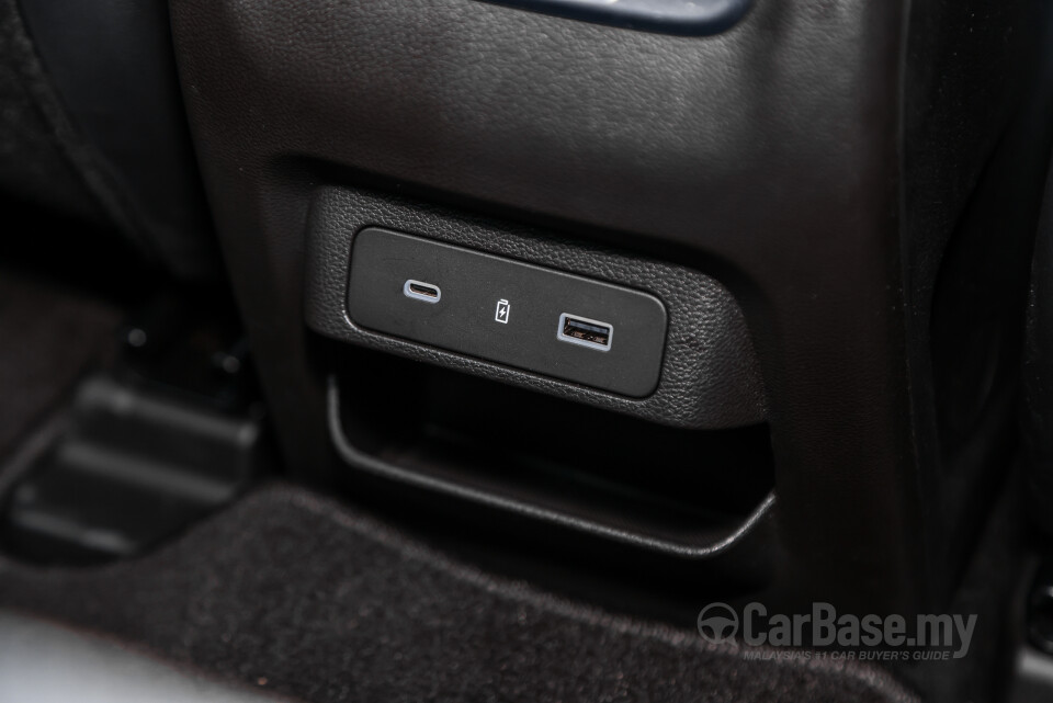 Proton X70 P7-90A FL (2024) Interior