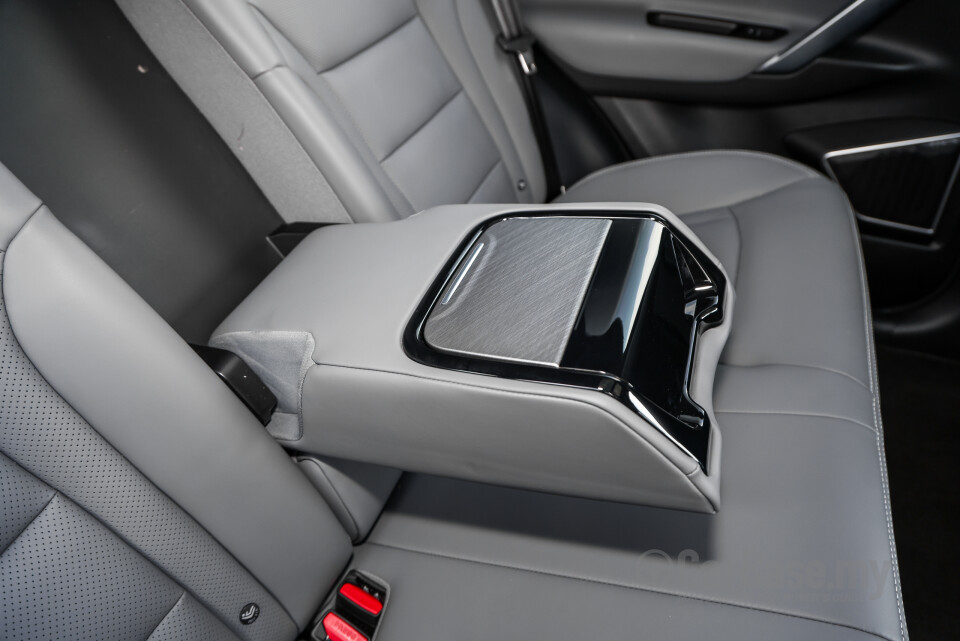 Proton X70 P7-90A FL (2024) Interior