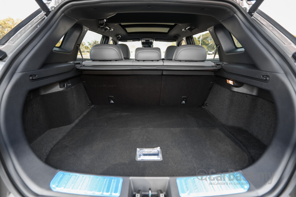 Proton X70 P7-90A FL (2024) Interior