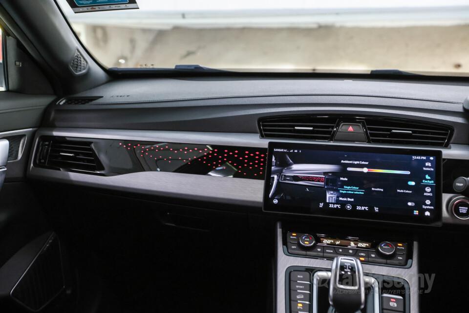 Proton X70 P7-90A FL (2024) Interior