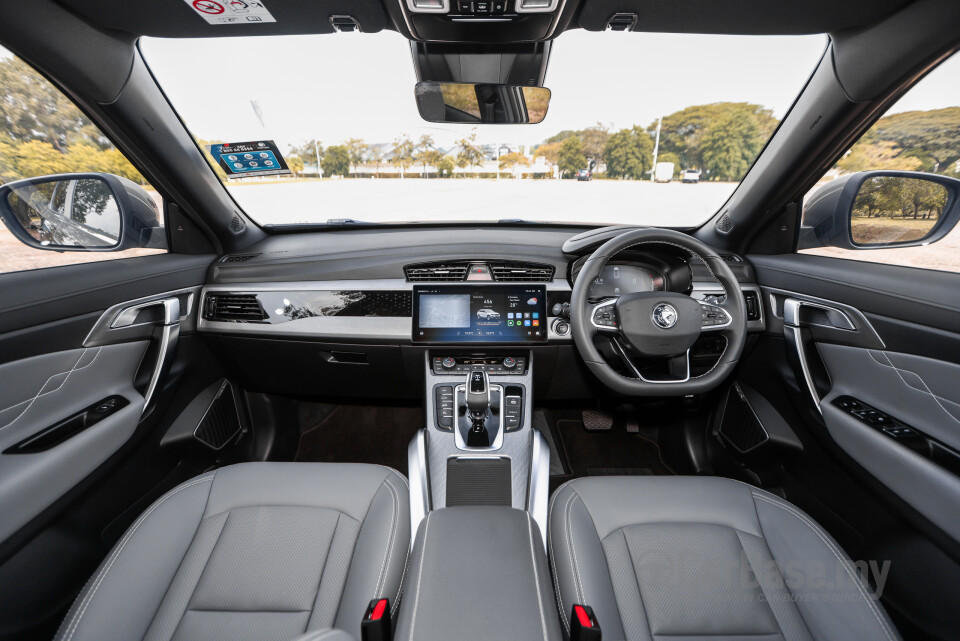 Proton X70 P7-90A FL (2024) Interior
