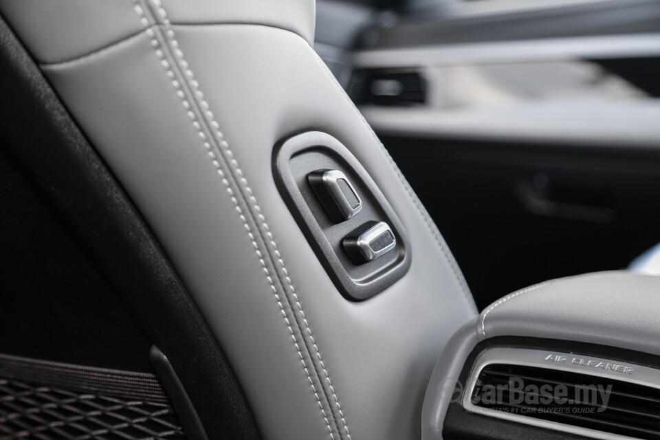 Proton X70 P7-90A FL (2024) Interior
